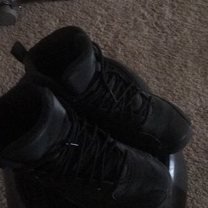 Jordan 12s black